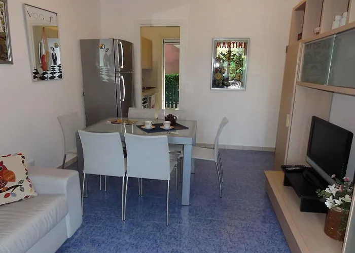 Feriehus House And In 38402 *